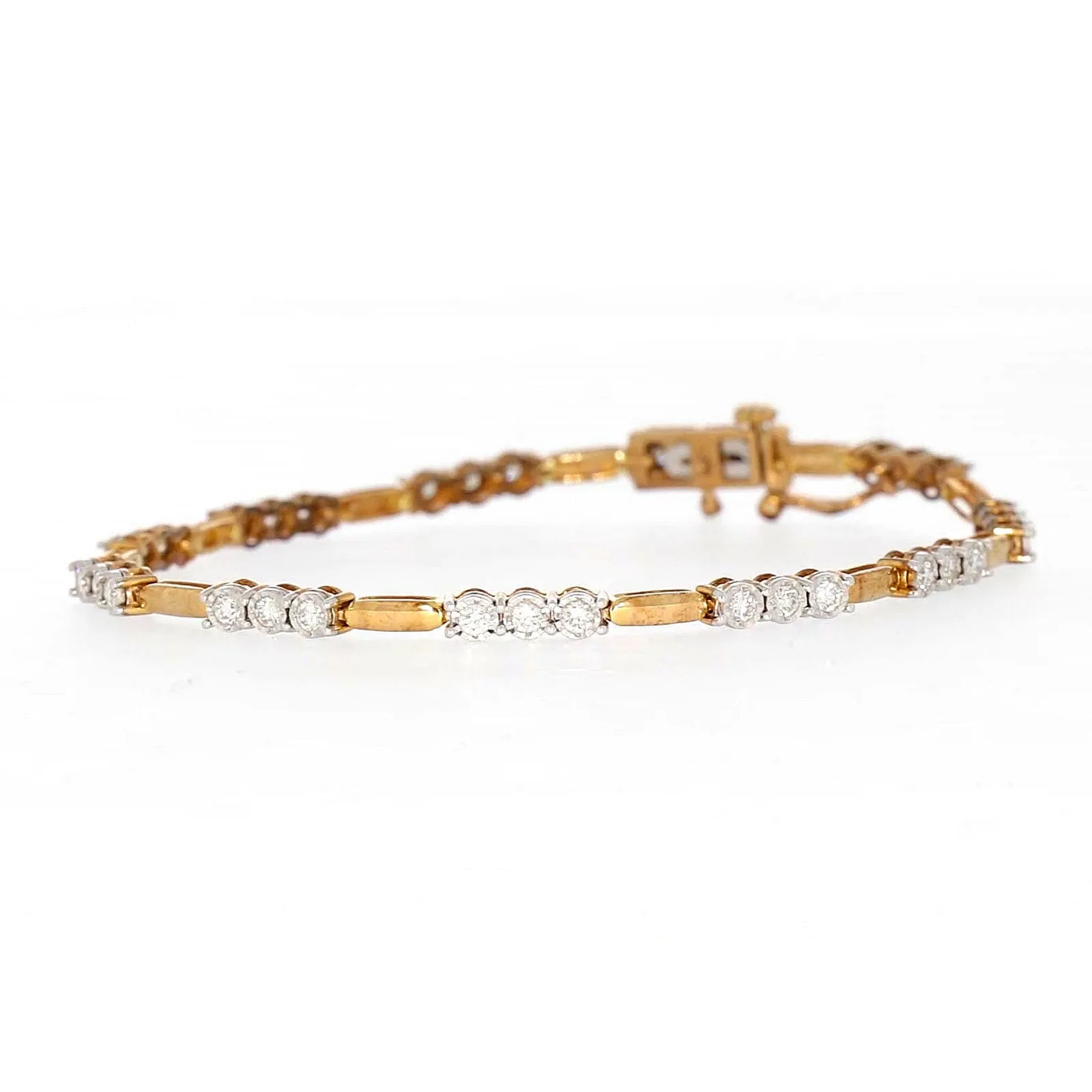 9ct Yellow Gold Round Brilliant Cut with 1 CARAT tw of Diamonds Bracelet