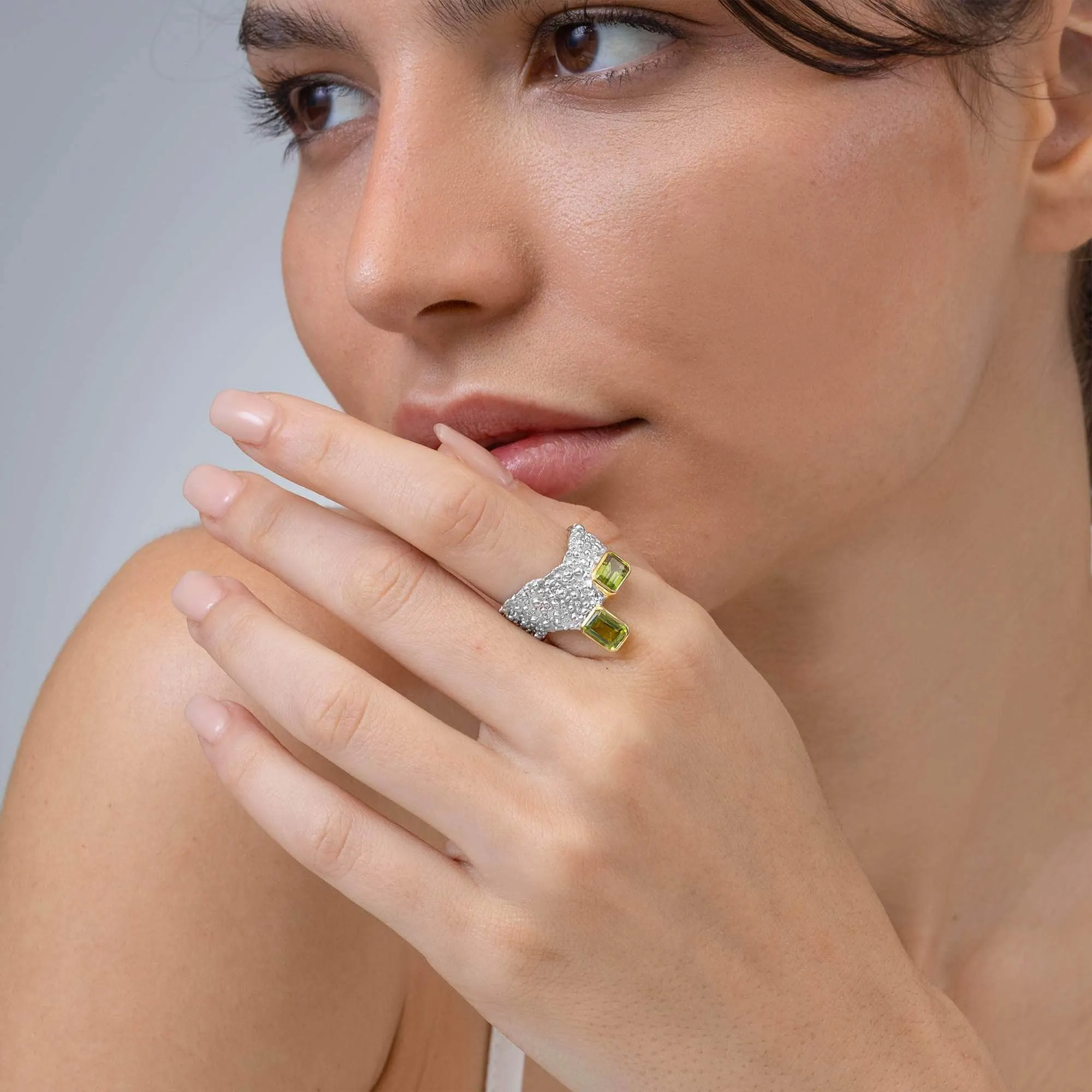 Aviv Peridot Ring