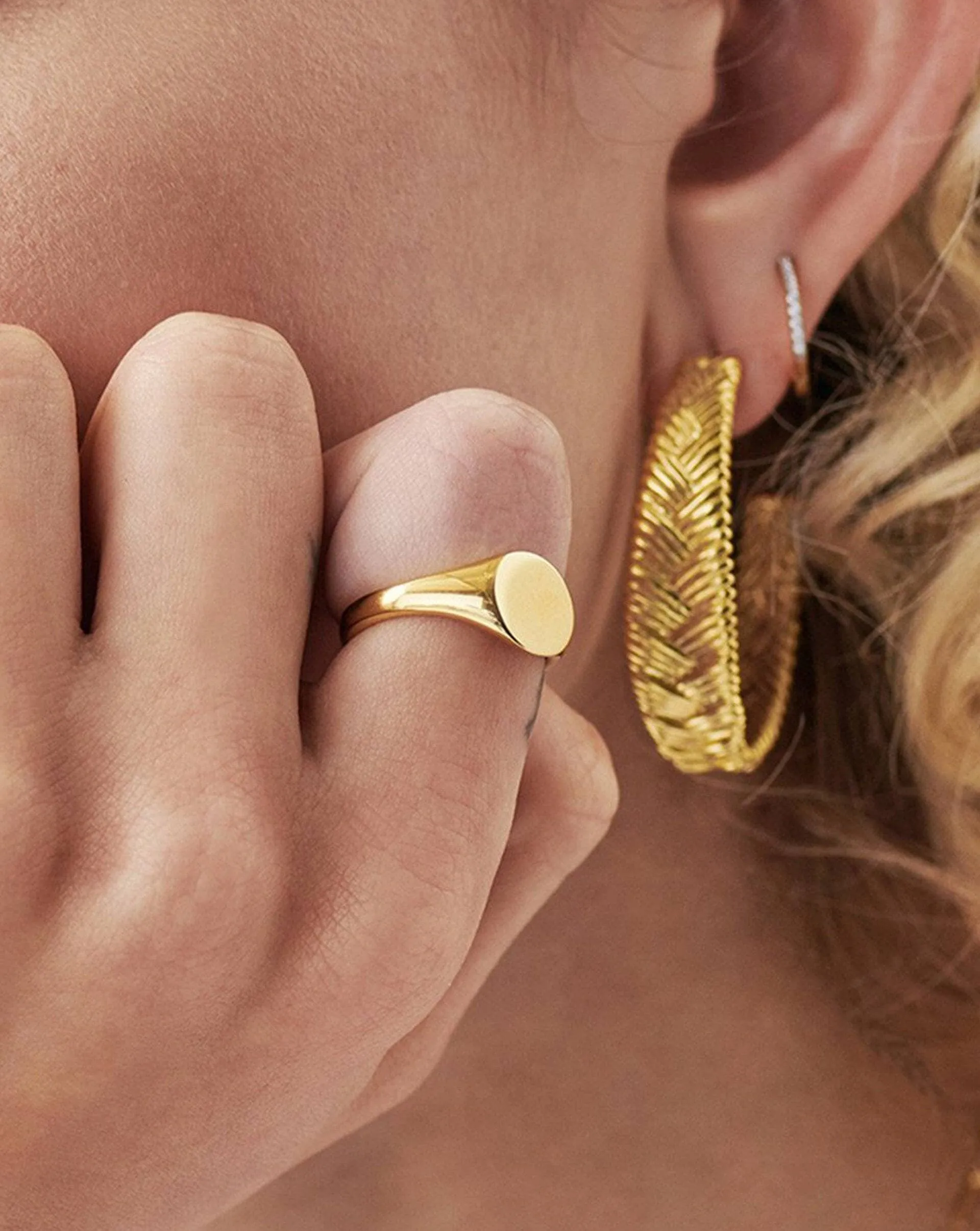 Engravable Round Signet Ring | 18ct Gold Vermeil