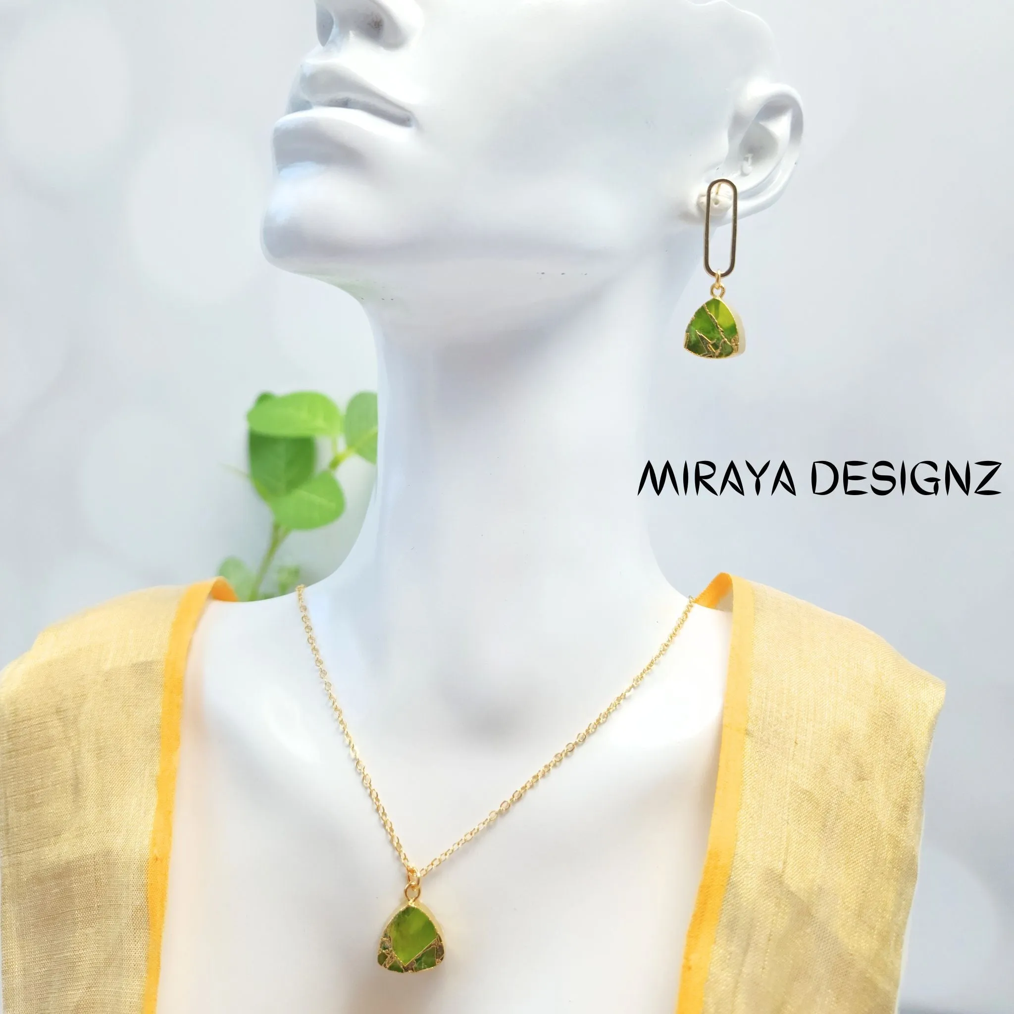 Mohave Peridot Jade Set - Trillion